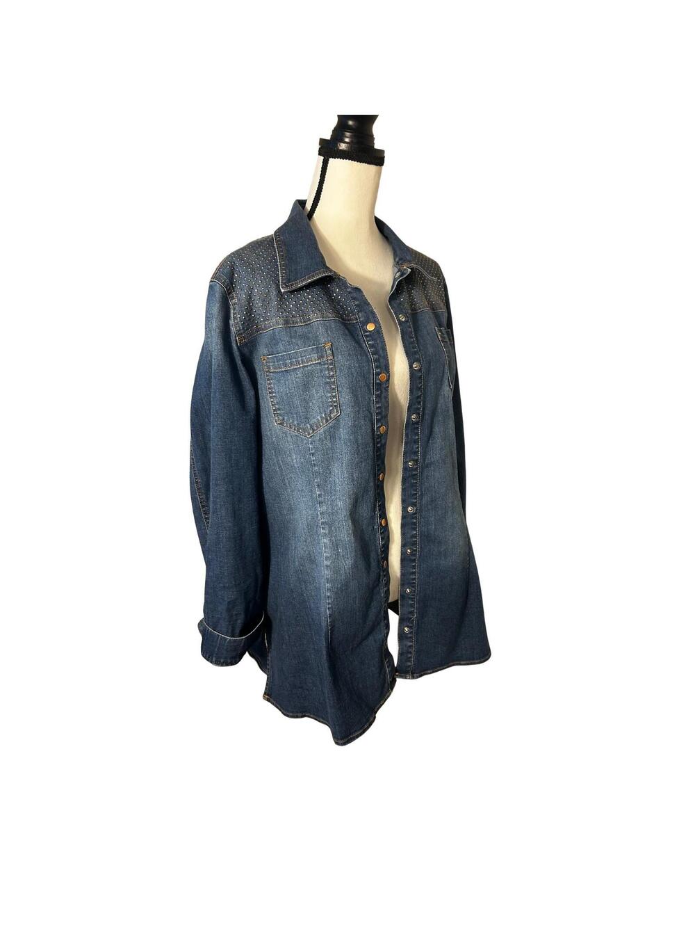 Chico's Blue Denim Embellished Button Front Shirt Tunic Size 3